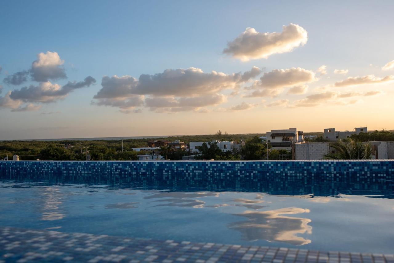 Hotel Mayari Holbox Kültér fotó Sunset over Tulum