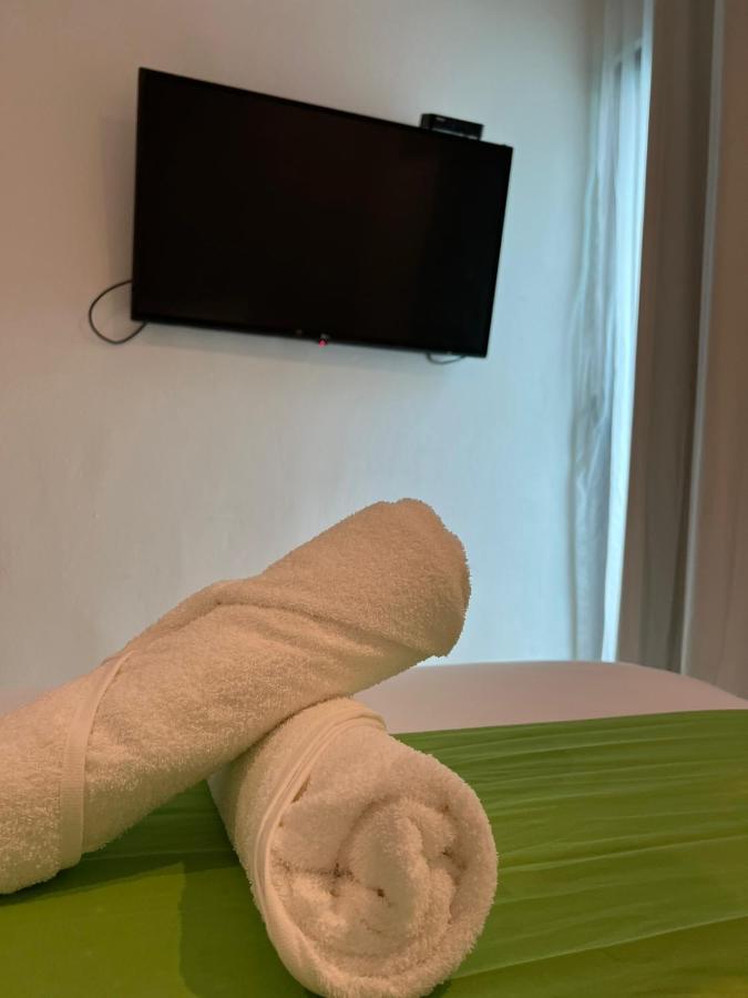Hotel Mayari Holbox Kültér fotó A towel snake