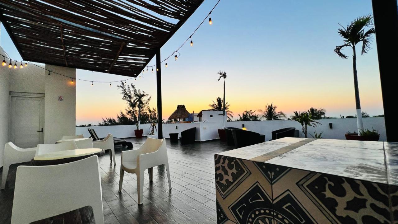 Hotel Mayari Holbox Kültér fotó Rooftop bar in Tulum
