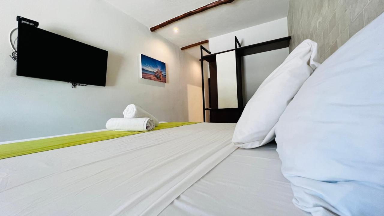Hotel Mayari Holbox Kültér fotó A room at the hotel